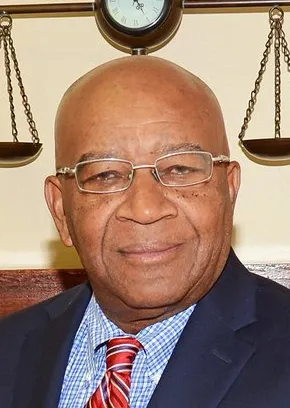 Photo of Robert E. Piper, Defendant Lawyer