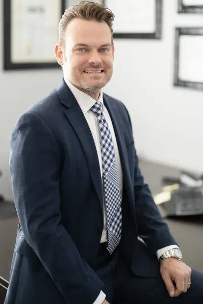 Photo of Anthony P. Gilbreth, Defendant Lawyer
