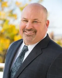 Photo of Mark E. Komer, Defendant Lawyer