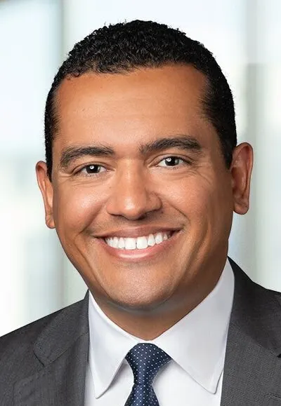 Photo of David Brian Fernandes, Plaintiff Lawyer