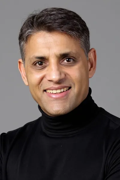 Photo of Dinesh H. Singhal, Defendant Lawyer