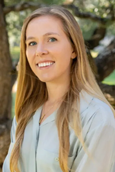 Photo of Natalie Cavellier, Plaintiff Lawyer