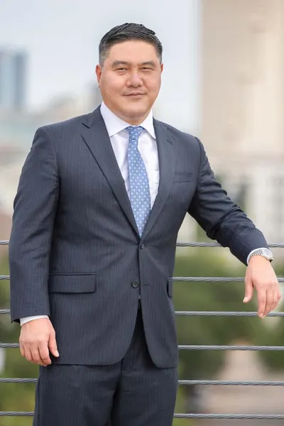 Photo of Dean Miyazono, Plaintiff Lawyer