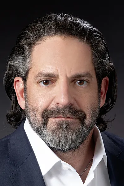 Photo of Adam Paul Handfinger, Defendant Lawyer