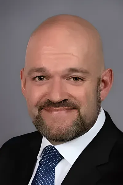 Photo of Alex Baker, Defendant Lawyer