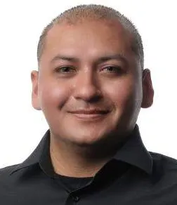 Photo of Adrian Hernandez, Plaintiff Lawyer