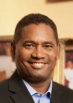 Photo of Victor Manuel Arias, Defendant Lawyer