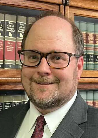 Photo of Brandon Rosenbloom, Defendant Lawyer