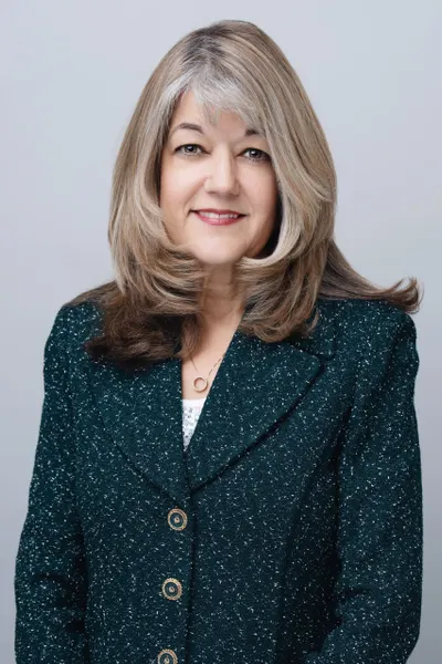 Photo of Laura Canada Lewis, Plaintiff Lawyer