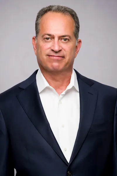 Photo of Lloyd W. Hoffspiegel, Plaintiff Lawyer