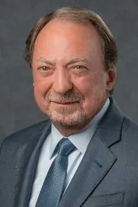 Photo of Ronald E. Holmes, Plaintiff Lawyer