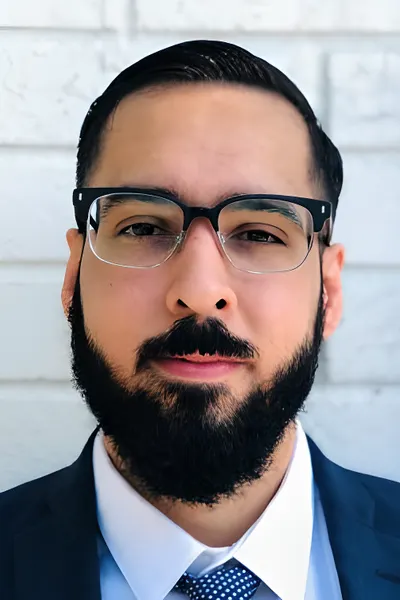 Photo of Andrew Rafael Riera, Defendant Lawyer