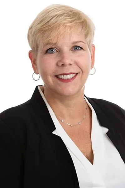 Photo of Julie Karel Elkin, Plaintiff Lawyer