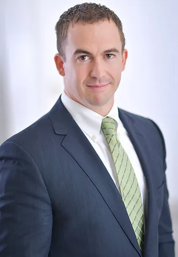 Photo of Aaron Rainbow Thom, Plaintiff Lawyer