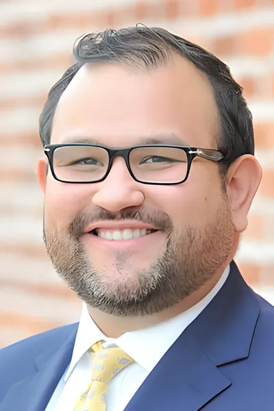 Photo of Raul Martinez, Defendant Lawyer