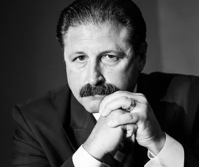 Photo of Marc E. Hart, Defendant Lawyer