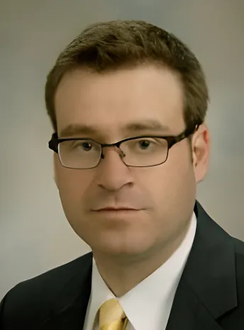Photo of E. Guillermo Gomez, Defendant Lawyer
