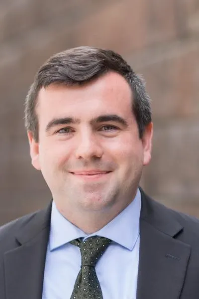 Photo of Elliot James Molyneux, Defendant Lawyer