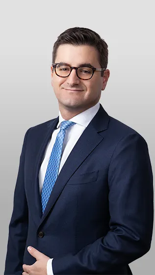 Photo of Jonathan Roffe, Defendant Lawyer
