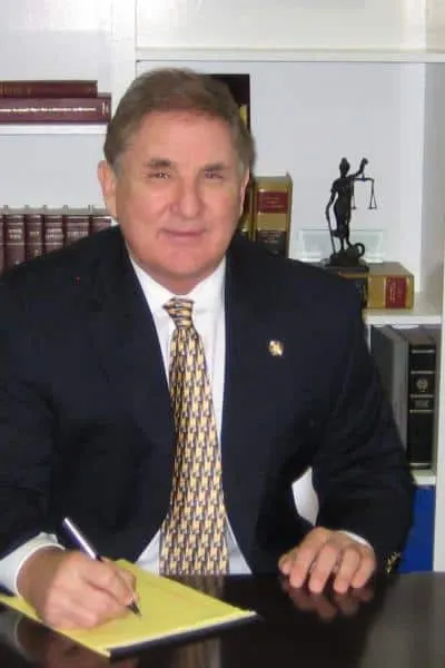 Photo of W. Gary Law, Plaintiff Lawyer