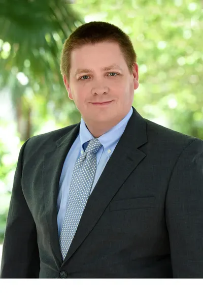 Photo of Geoffrey Lutz, Defendant Lawyer