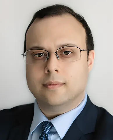 Photo of Maksim Takhtarov, Plaintiff Lawyer