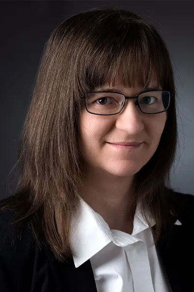 Photo of Adela Aprodu, Defendant Lawyer