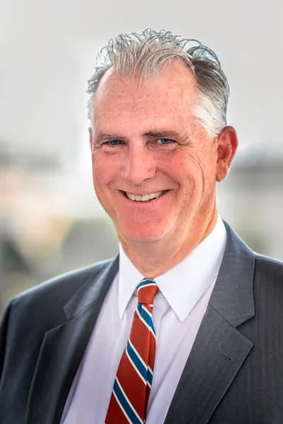 Photo of J. Robert Miller, Plaintiff Lawyer