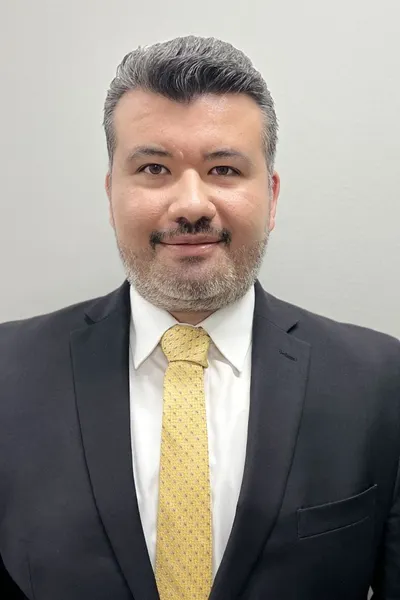 Photo of Erik Garza, Plaintiff Lawyer