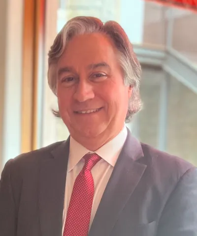 Photo of Dean J. Siotos, Defendant Lawyer