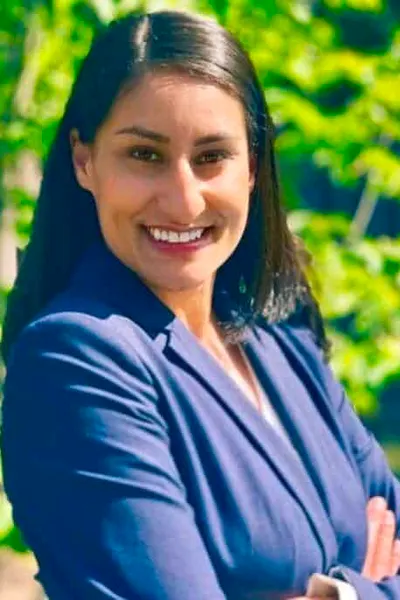 Photo of Aarti Shunya Gujral, Plaintiff Lawyer