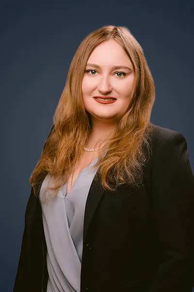 Photo of Mackenzie S. Compton, Defendant Lawyer